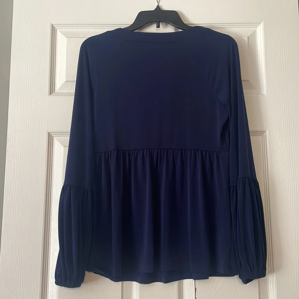 Michael Kors babydoll top with chain - Picture 6 of 6
